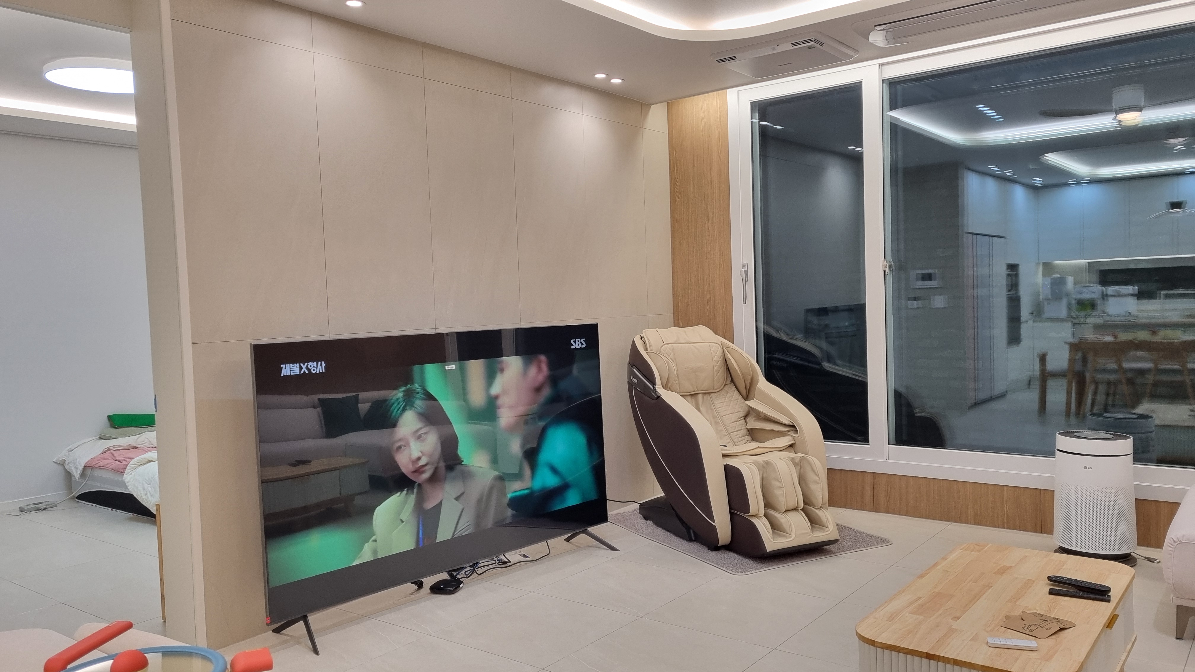 아직 어수선 하지만